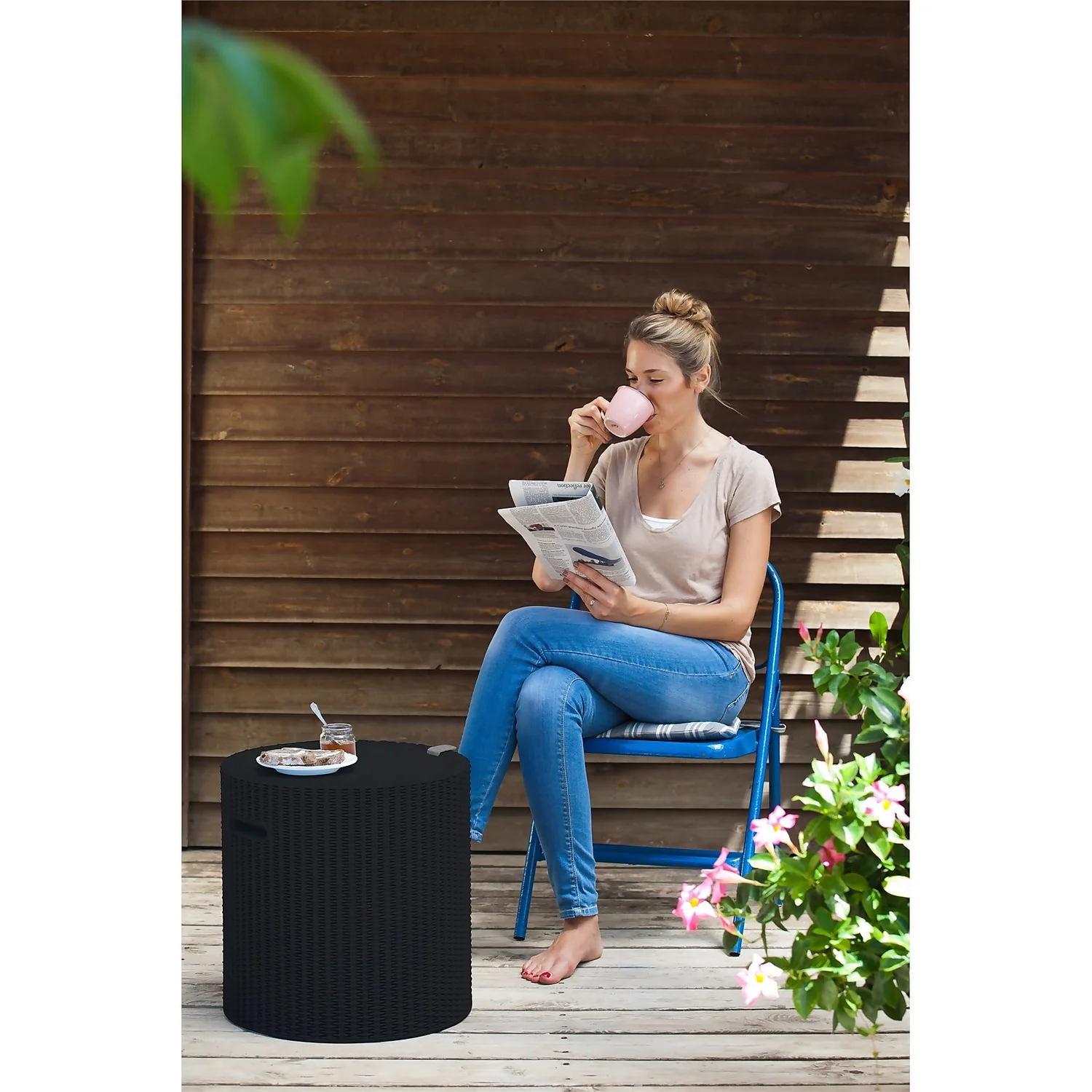 Keter Cool Stool Outdoor Ice Cooler Table 39L - Graphite 4 Keter Cool Stool Outdoor Ice Cooler Table 39L - Graphite - Image 2