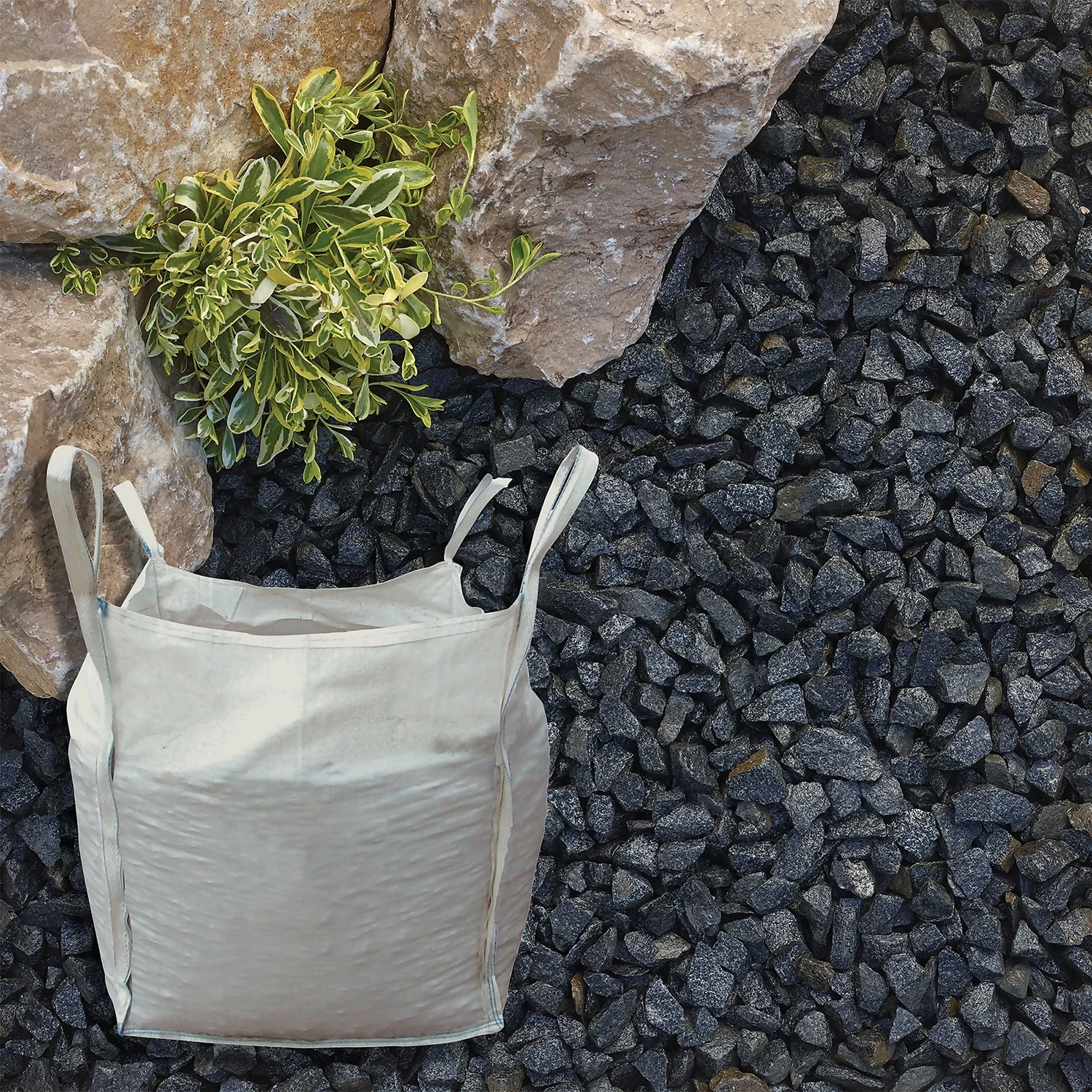 Stylish Stone Midnight Grey Stone Chippings Bulk Bag - 750kg 3 Stylish Stone Midnight Grey Stone Chippings Bulk Bag - 750kg